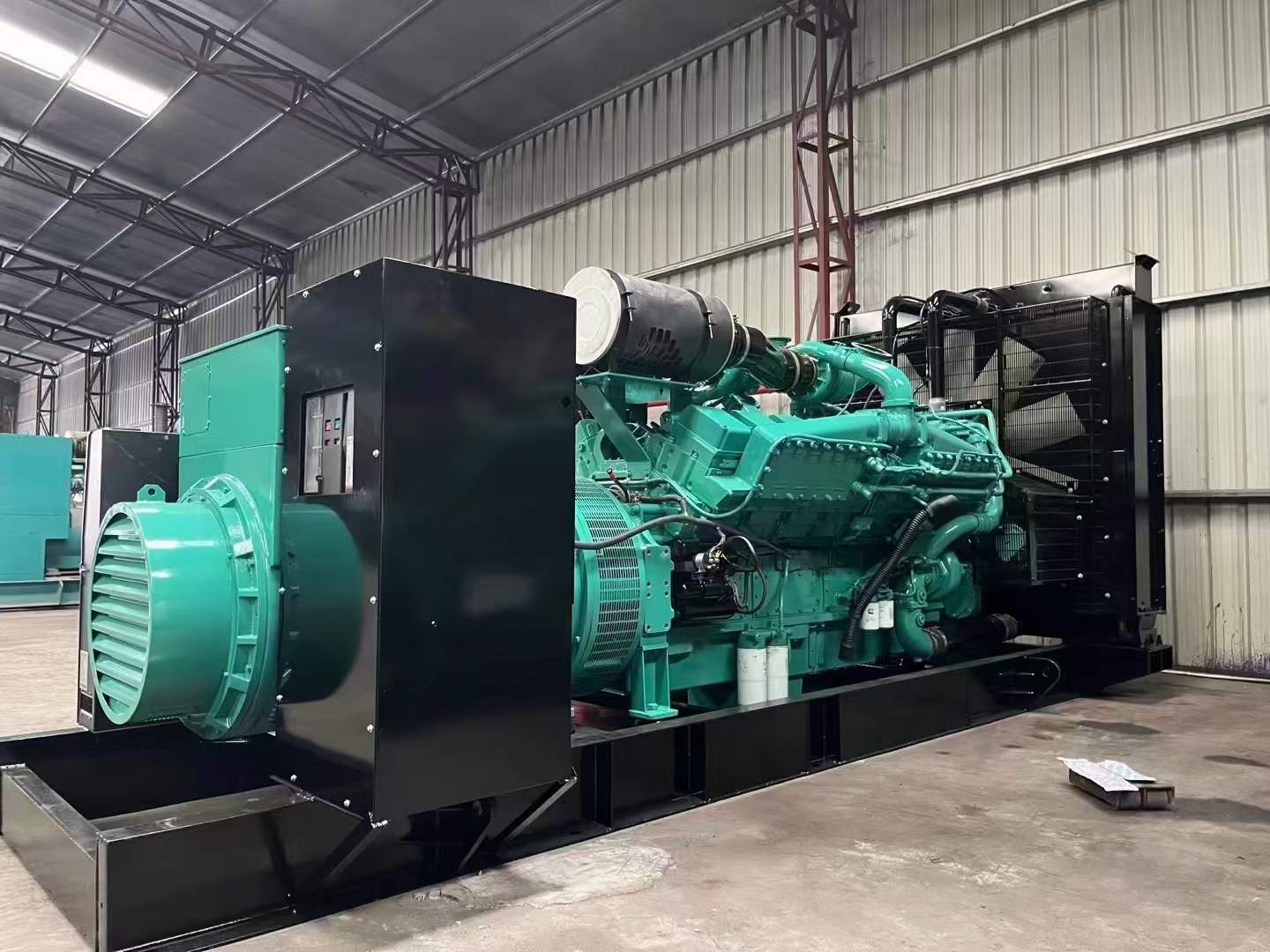 海西如何降低 800kW 柴油发电机输出电流的波动？