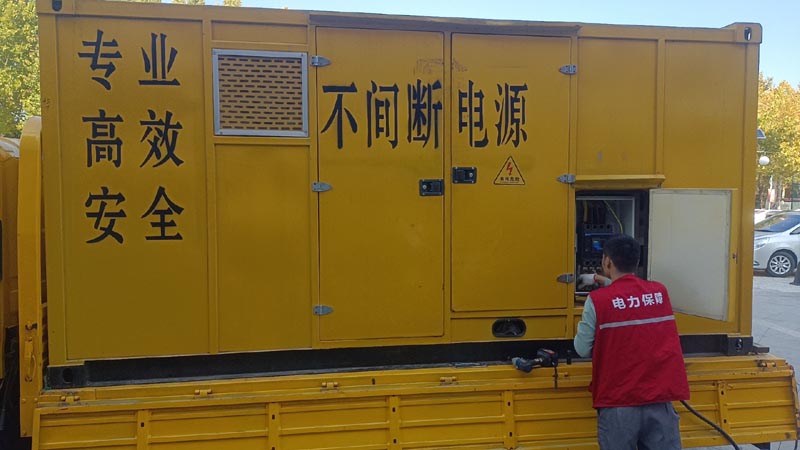 海西柴油发电机组和UPS电源配合使用时，如何避免切换过程中的电力中断？