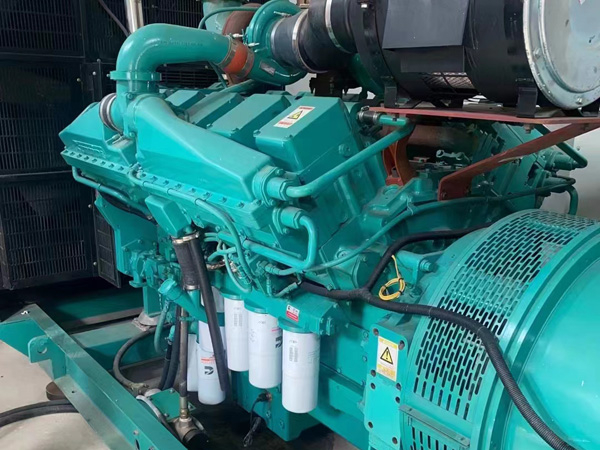 海西更换100kW柴油发电机组机油时，需要注意哪些事项？